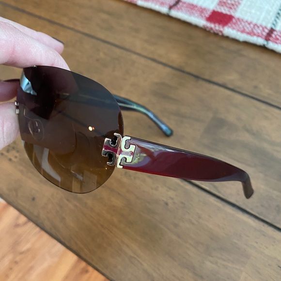 Tory Burch Sunglasses main image 7
